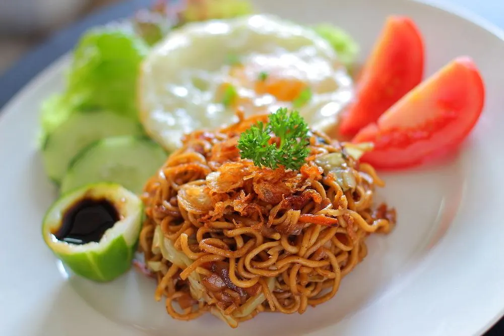 Oyo 2854 Cozy B&B Seminyak Hotel