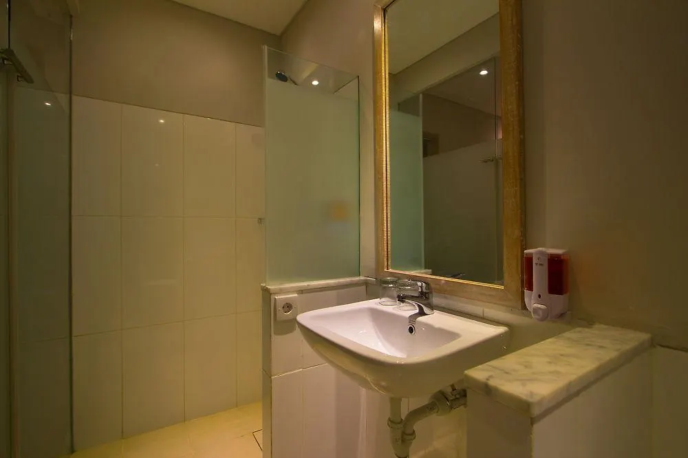 Oyo 2854 Cozy B&B Seminyak 2*,