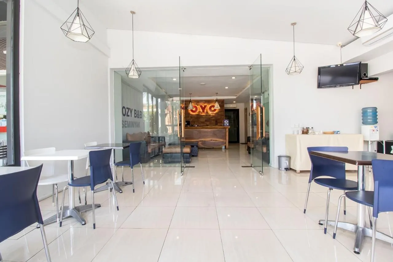 Hotel Oyo 2854 Cozy B&B Seminyak